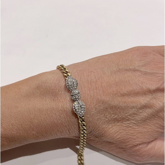 NWT Juicy Couture Pave Encrusted Bow Cuban Link Bracelet—Gold-Tone - Picture 7 of 8